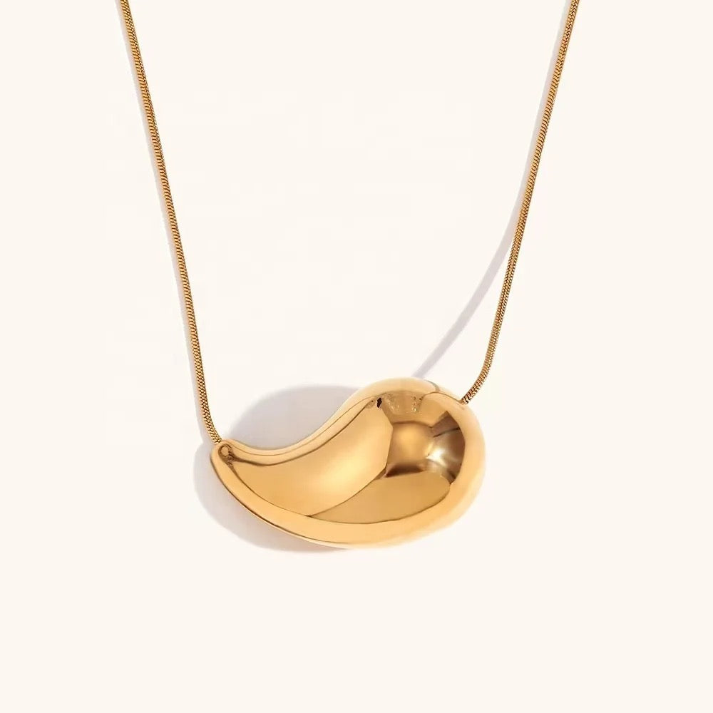 Gold Teardrop Pebble Pendant Necklace