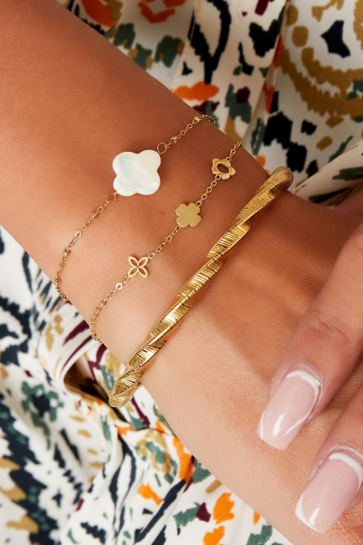 Gold Flower Clover Triple Charm Bracelet